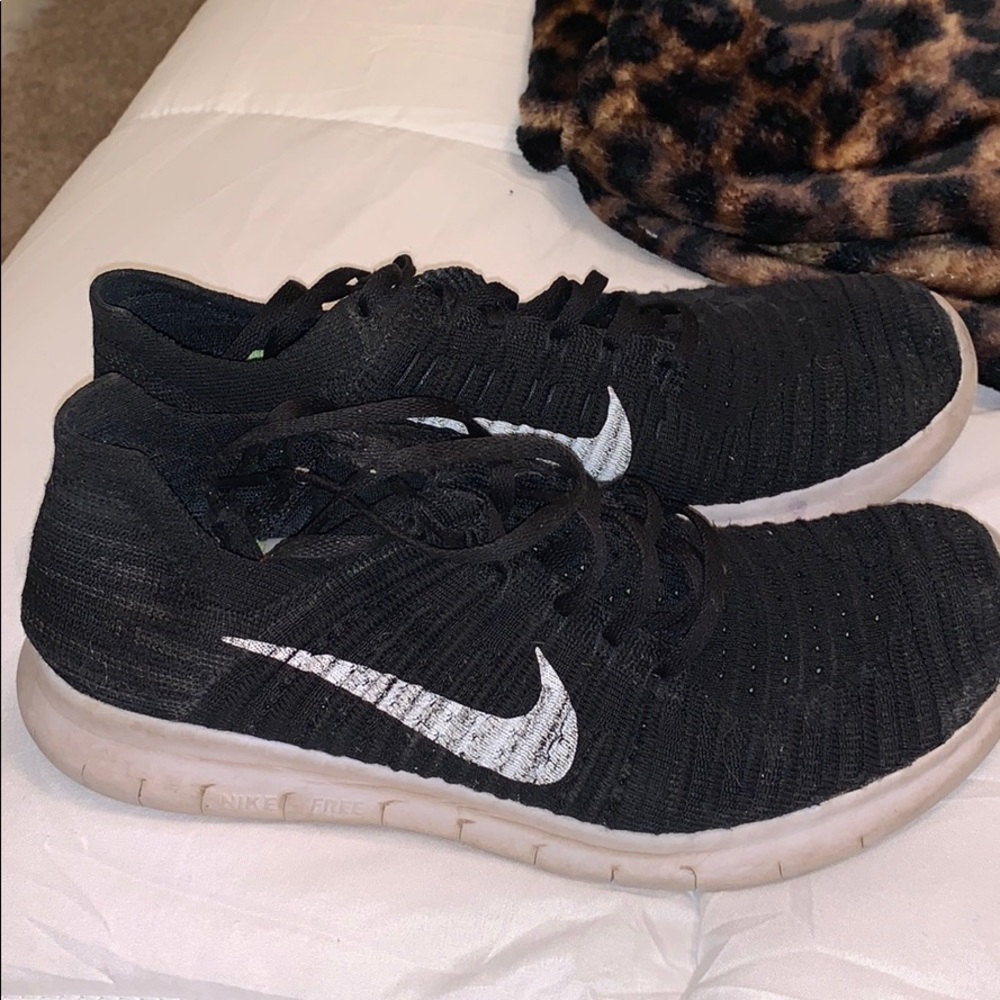 Used Nike frees
